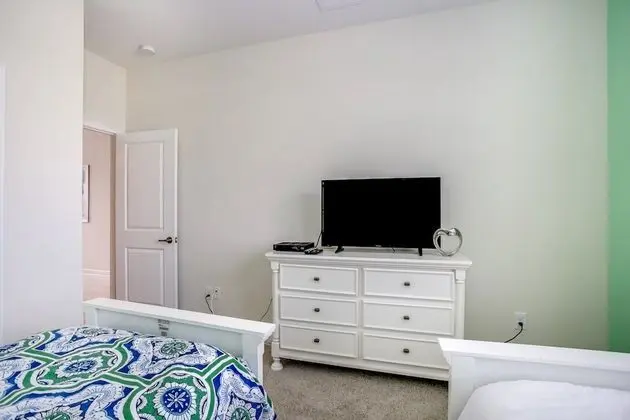 Ev (1585TEMPO)