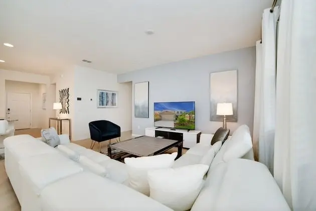 Villa (8028OAKSHA)