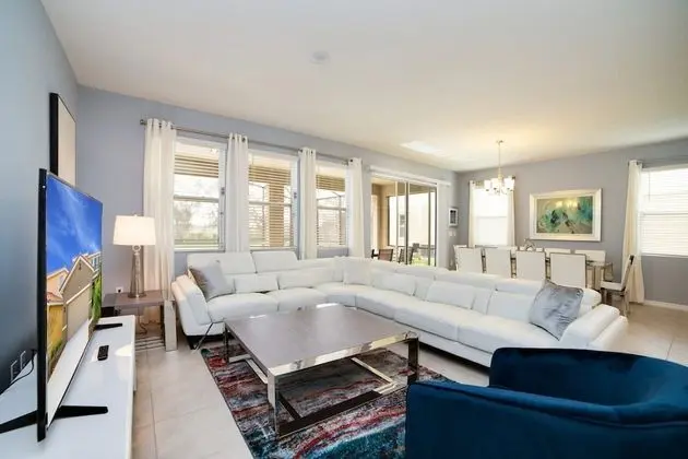 Villa (8028OAKSHA)