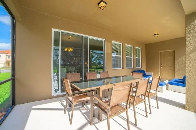 Villa (8028OAKSHA)