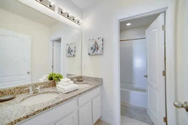 Villa (8028OAKSHA)