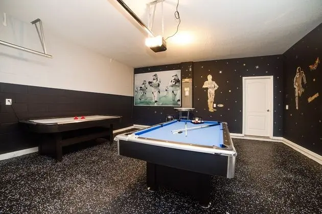 Villa (8028OAKSHA)
