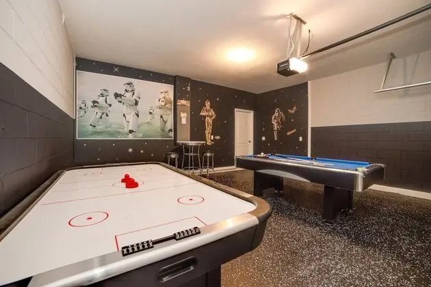 Villa (8028OAKSHA)