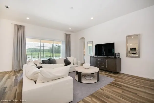Villa ( 5 Bedroom 5 Bathroom Solterra Resort)