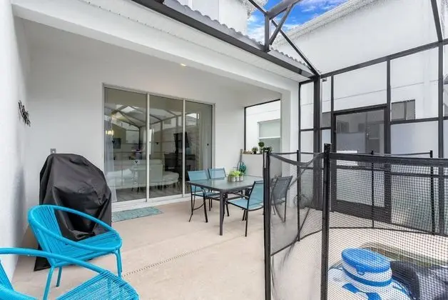 Villa (Amazing Storey Lake 5  Bedroom 5 Bath)
