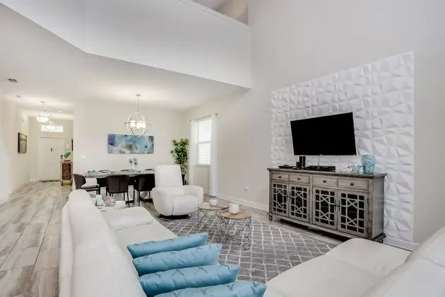 Villa (Amazing Storey Lake 5  Bedroom 5 Bath)
