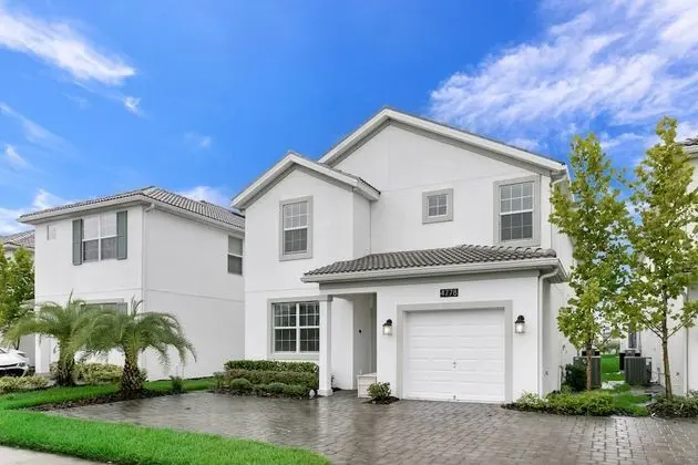 Villa (Amazing Storey Lake 5  Bedroom 5 Bath)