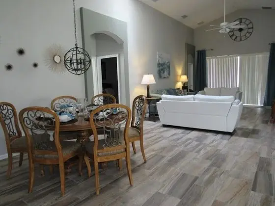 Ev (5 BED POOL HOME ON GATED COMMUNITY (9)