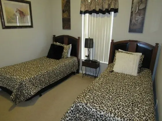 Ev (5 BED POOL HOME ON GATED COMMUNITY (9)