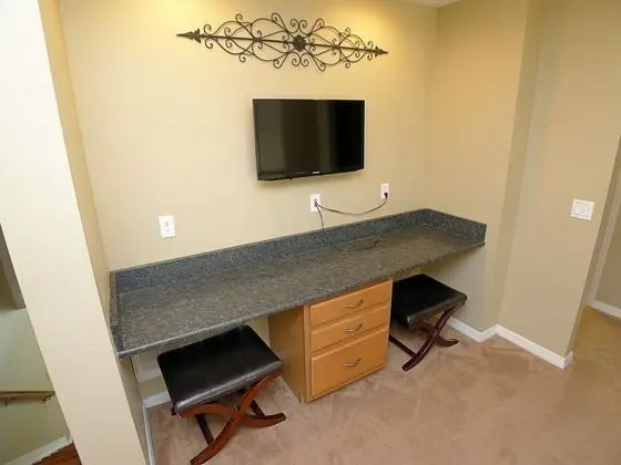 Ev (5 BED POOL HOME ON GOLF COURSE (334))