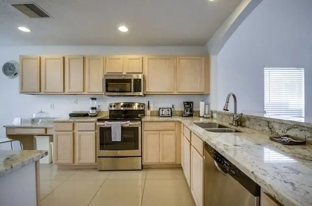 Villa (5 bedroom 3.5 bathroom pool villas)