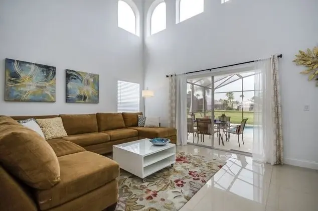Villa (5 bedroom 3.5 bathroom pool villas)