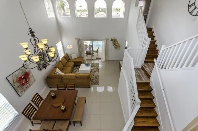 Villa (5 bedroom 3.5 bathroom pool villas)