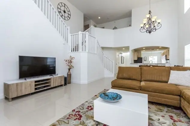 Villa (5 bedroom 3.5 bathroom pool villas)