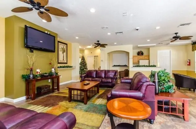 Villa (5 bedroom 3.5 bathroom pool villas)