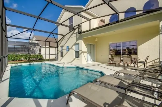 Villa (5 bedroom 3.5 bathroom pool villas)