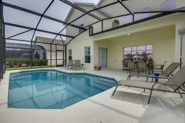 Villa (5 bedroom 3.5 bathroom pool villas)