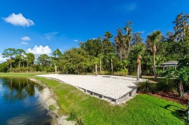 Villa (5 bedroom 3.5 bathroom pool villas)