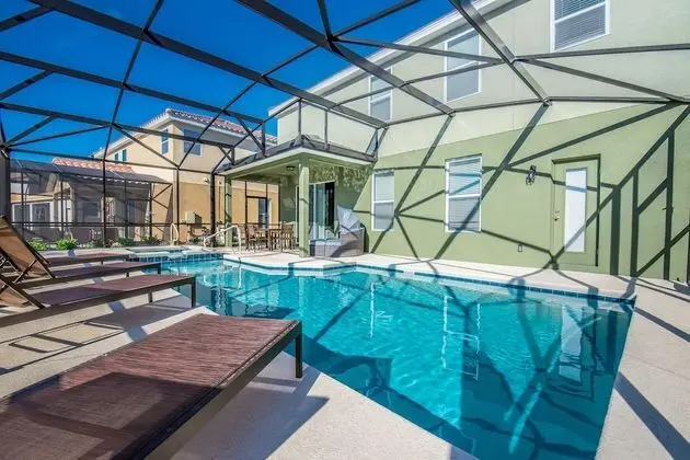 Villa (5243WWW The Ultimate 5 Bedroom 5 Bath)