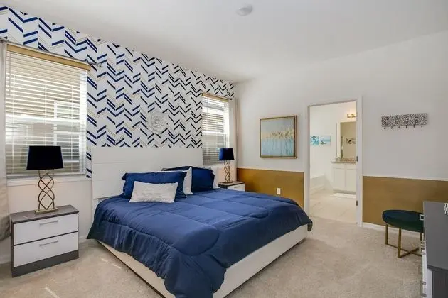 Villa (6091BROADOAK)