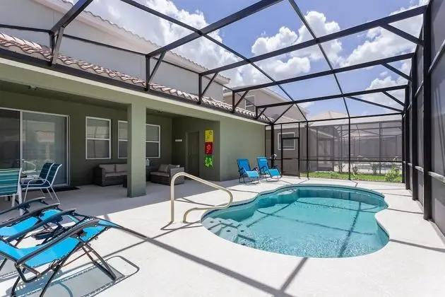 Villa (6091BROADOAK)
