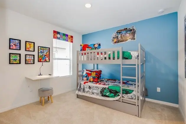 Villa (6091BROADOAK)