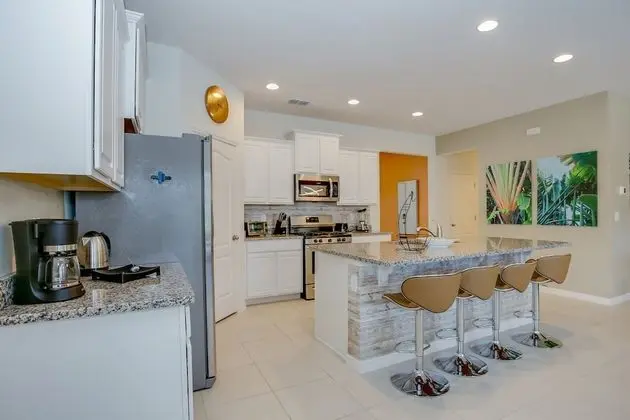 Villa (6091BROADOAK)