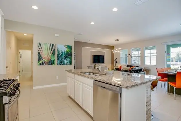 Villa (6091BROADOAK)
