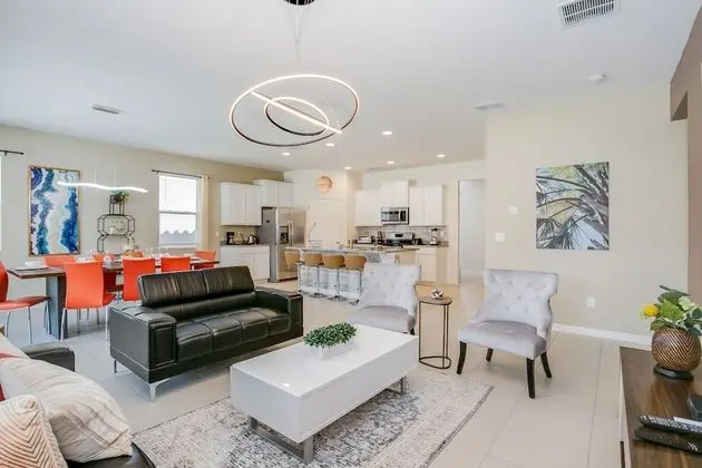 Villa (6091BROADOAK)
