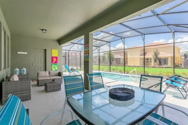 Villa (6091BROADOAK)