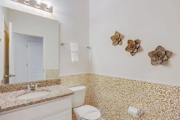 Villa (6091BROADOAK)