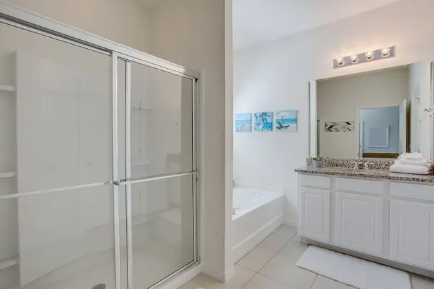 Villa (6091BROADOAK)
