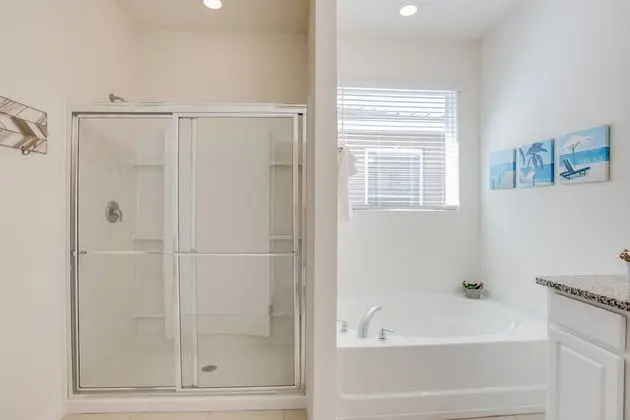 Villa (6091BROADOAK)