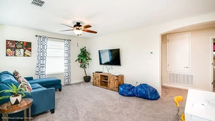 Villa (1557MB Amazing Champions Gate 5 Bedro)