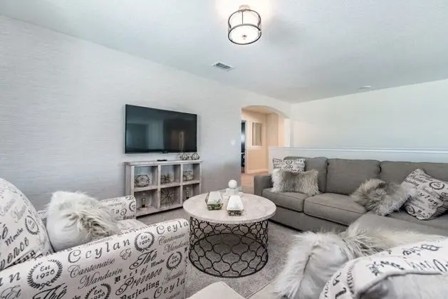 Villa (5 bedroom 5 bathroom in Storey Lake)