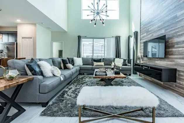 Villa (5 bedroom 5 bathroom in Storey Lake)
