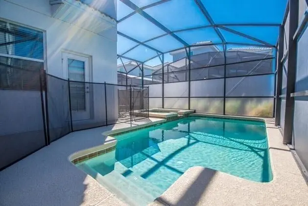 Villa (5 bedroom 5 bathroom in Storey Lake)