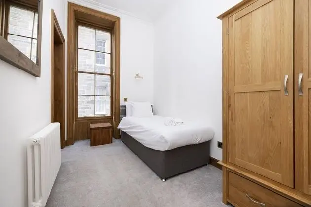 Apart Daire (5 Bedrooms)