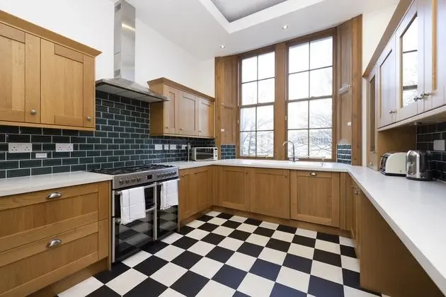 Apart Daire (5 Bedrooms)