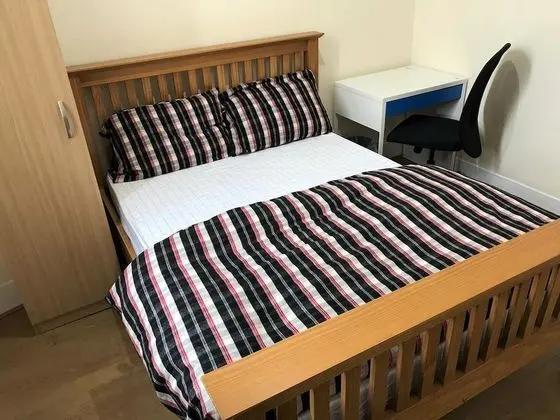 Ev, Birden Çok Yatak, Sigara İçilmez
