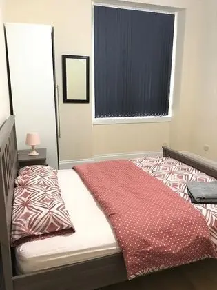 Ev, Birden Çok Yatak, Sigara İçilmez