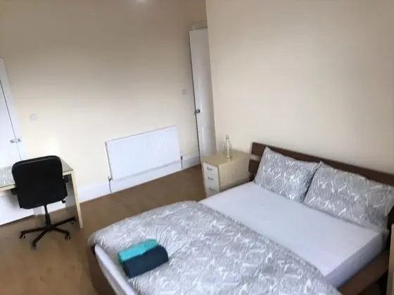 Ev, Birden Çok Yatak, Sigara İçilmez