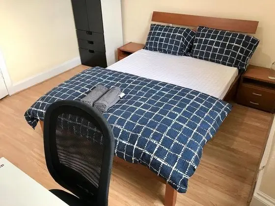 Ev, Birden Çok Yatak, Sigara İçilmez