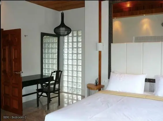 5-Bedroom  (Not Incl.Electricity)