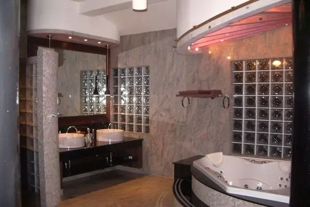 5-Bedroom  (Not Incl.Electricity)