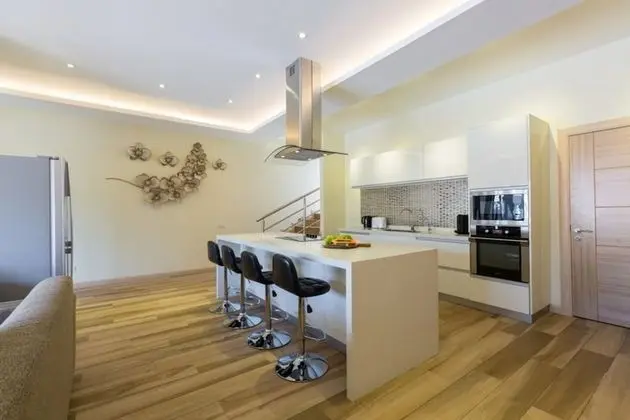 Luxury Villa, 5 Yatak Odası, Kısmi Deniz Manzaralı, Plaj Kenarı