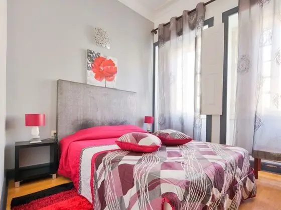 Tek Büyük Yataklı Oda, Ortak Banyo