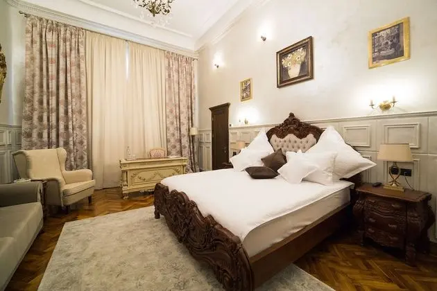 Deluxe Tek Büyük Yataklı Oda