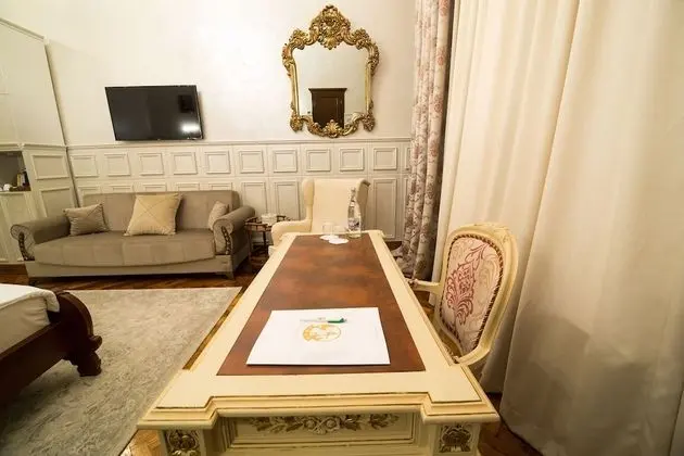 Deluxe Tek Büyük Yataklı Oda