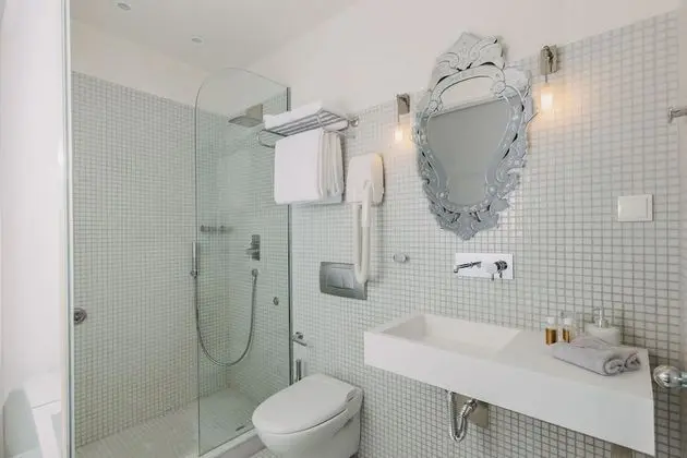 Superior Tek Büyük Yataklı Oda, Şehir Manzaralı